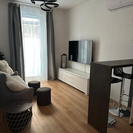 Mickey Apartment Old Town 브라티슬라바 외부 사진