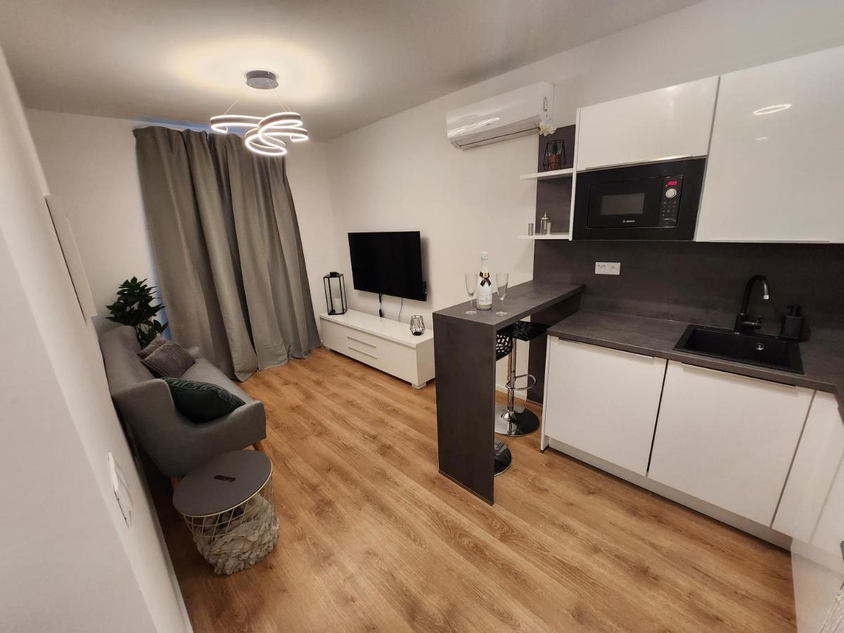 Mickey Apartment Old Town 브라티슬라바 외부 사진